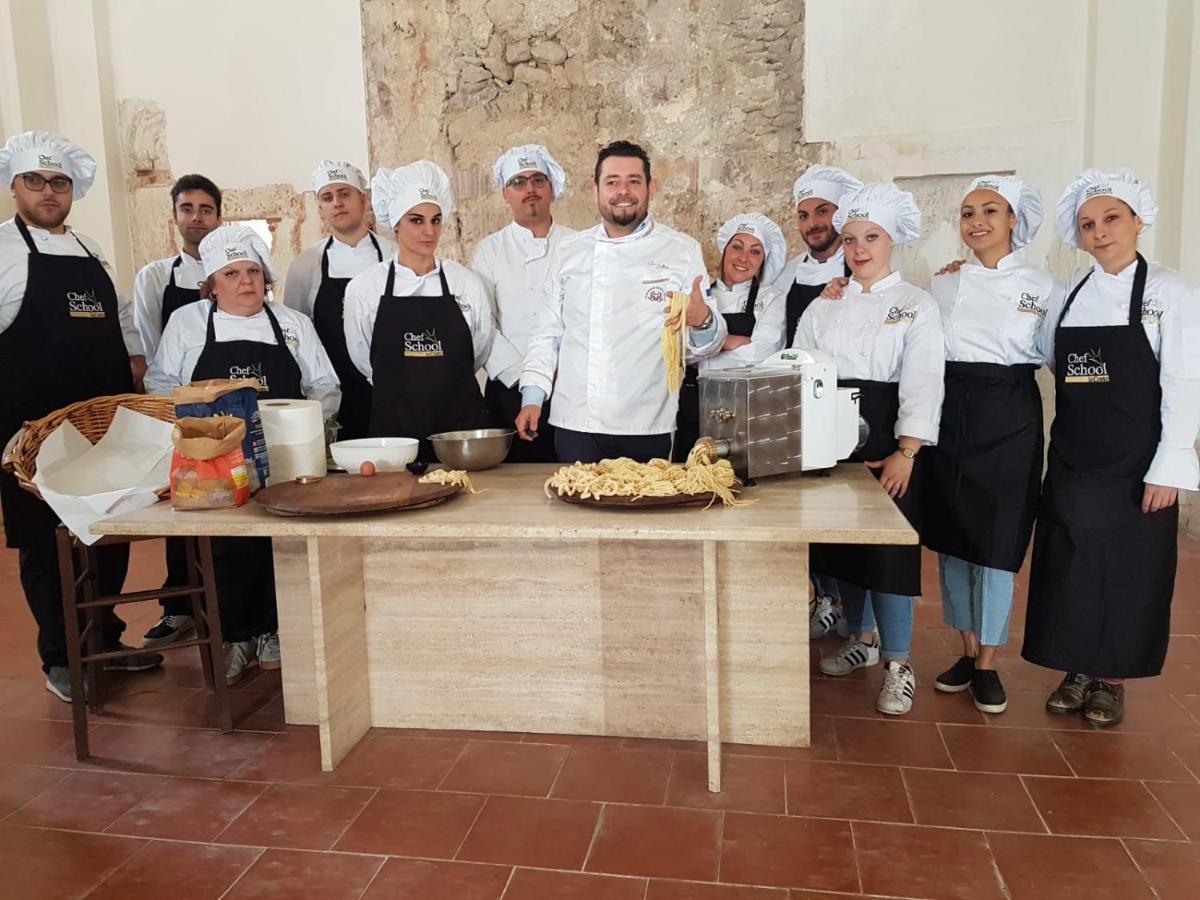 Abbazia Ss. Quirico E Giulitta Hotel Micigliano Luaran gambar